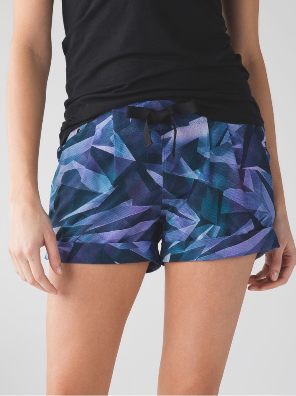 Lululemon Spring Break Away Short
Pretty Prism Multi
